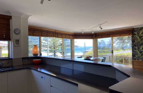 Black Head Apartment | The perfect place where you can have your morning coffee with a side of beach