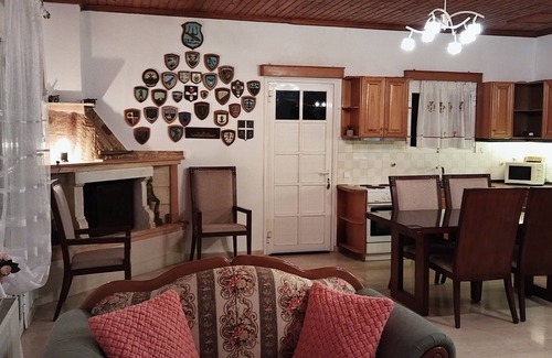 Perivolion Cottage | The Pergola Cottage. Feel the local vibes !