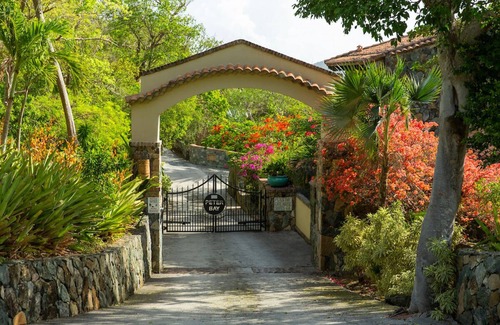 Maho Bay Quarter Villa | The Peter Bay 1BR Honeymoon Suite at St. John's Most Prestigious Address