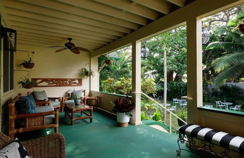 Wailuku Bed & Breakfast | The Pikake Suite - Serene Hideaway