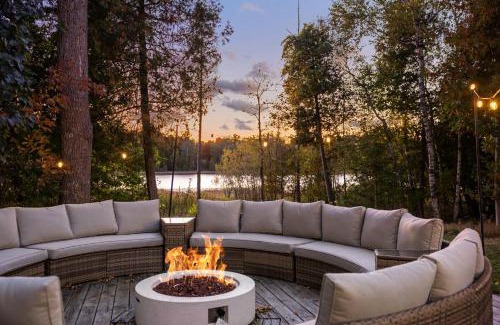 Charlevoix House | The Pineapple Lake House