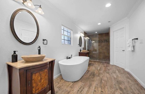 Oak Ridge North House | The Pines I Theater Room I Private Pool | BBQ