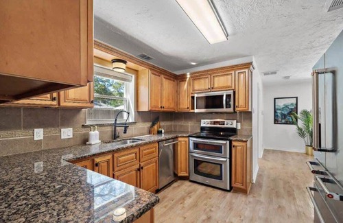 Oak Ridge North House | The Pines I Theater Room I Private Pool | BBQ