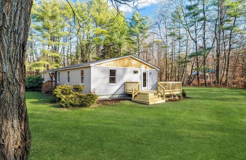 Norwich House | The Pines- Luxury Norwich home 5 miles to Dartmouth
