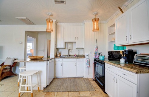 Topsail Beach House | "The Pink Flamingo" Charming Coastal Cottage Steps from the Beach