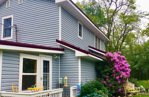 Town of Jerusalem House | The Pinnacle with Panoramic Views of Keuka Lake on the Wine Trail