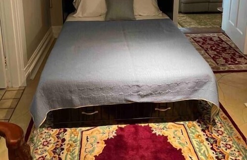 Rivermont Apartment | The PipeDream | Terrace Suite | Sleeps 2-4 | Pets