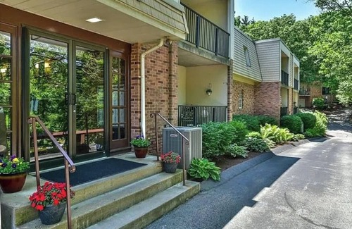 Ingomar Apartment | The Pittsburgh Nest