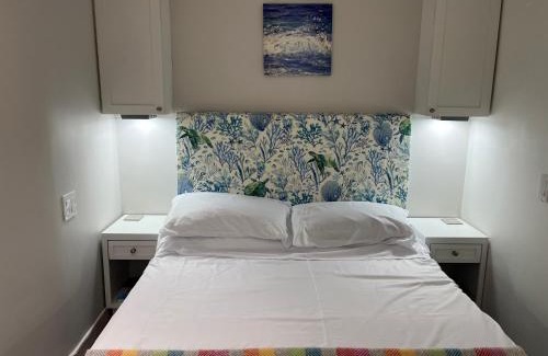 Sandy Lane Apartment | The Pod, access to Pool & Beach Club, Sunset Crest
