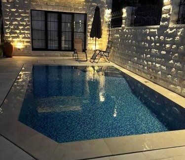 Himare House | The Poet's House