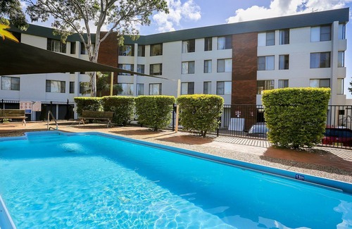 Soldiers Point Apartment | The Point 10, 5-7 Mitchell St - stunning water views