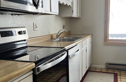 East Gull Lake Condo | The Point on Gull Lake – Unit 3: 2BR Upper-Level Haven w/Dock & Garage