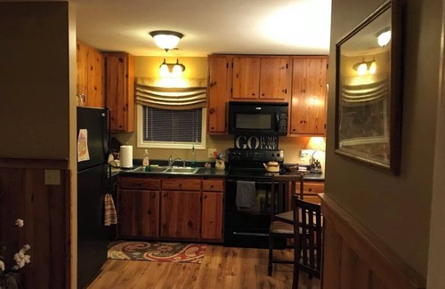 Statesboro House | The Pond House- Tranquility, seclusion, and a view!