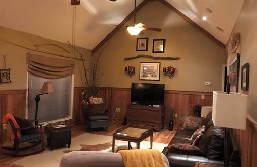 Statesboro House | The Pond House- Tranquility, seclusion, and a view!