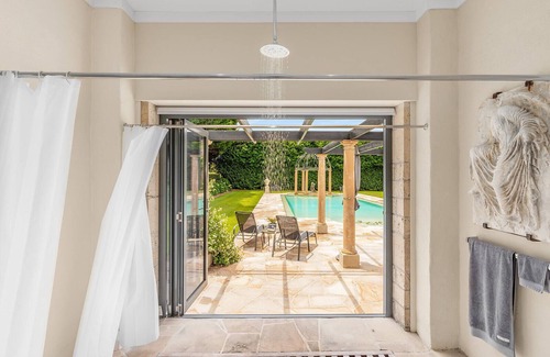 Robertson Cottage | The Pool House at Linden Hall