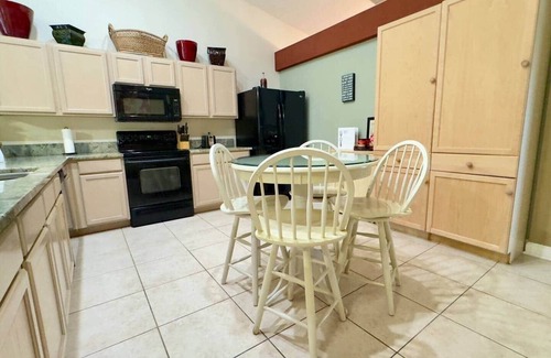 Port Saint Lucie House | The Poolside Escape (Near Beaches)