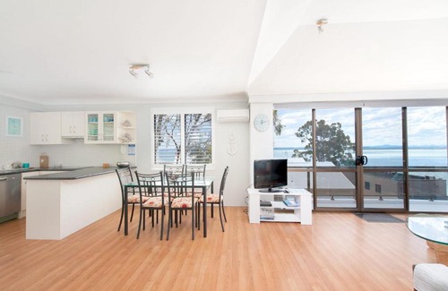 Nelson Bay Apartment | The Poplars Unit 30 34 Magnus Street