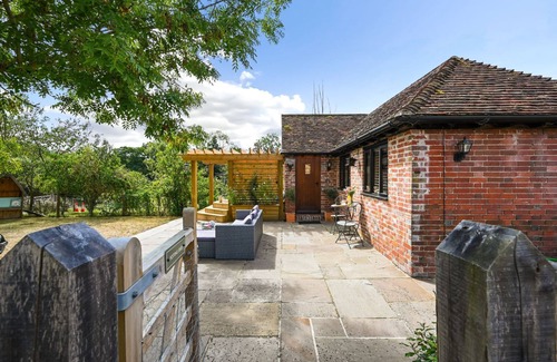 Blackham Cottage | The Potting Shed - a holiday let that sleeps 2 guests in 1 bedroom
