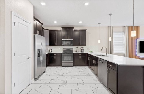 Davenport Apartment | The Power-Up Palace 9BR Home with Private Pool