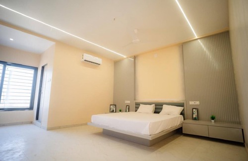 Rajpipla Hotel | The Pramukh 2