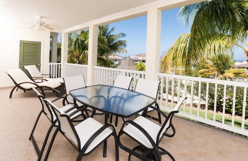 Vuemont Apartment | The Prefect 2bedroom Hideaway