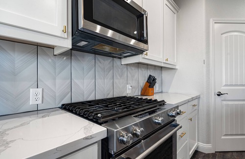 Ridgecrest House | The Premier- 3BD/2BTH Home in Ridgecrest