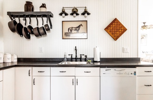 Nob Hill Apartment | The Prescott Carriage House on Union - Walking Distance from Downtown Prescott