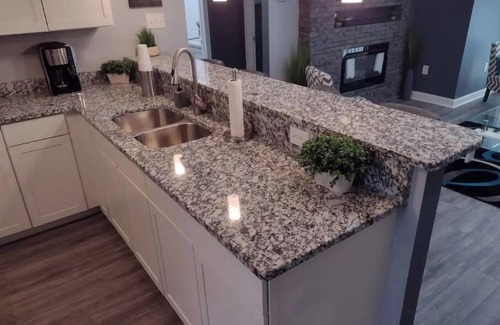 Franklin House | THE "PRETLOW" 2 Bedrooms
