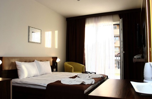 Centar House | THE PROMISE OF UNIQUE AND AUTHENTIC HOSPITALITY.ENVISION THE EXPERIENCE TO COME.