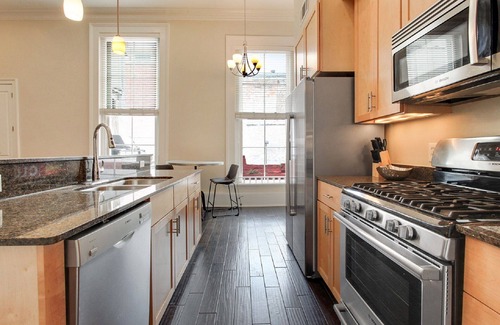 Central Business District House | The Pulse- in the Heart of the Big Easy! French Quarter, Superdome, Streetcar