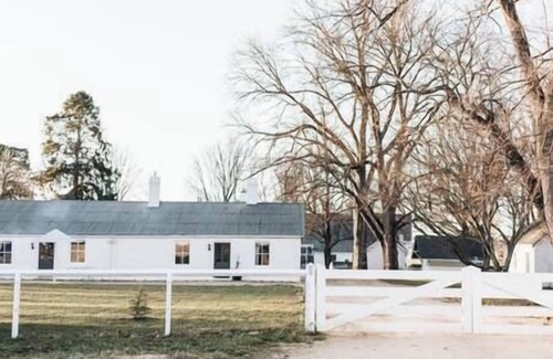Primrose Valley Apartment | The Quarters: Stone Studio Retreat with Fireplace