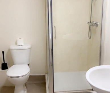 City Centre Bed & Breakfast | The Queens Head
