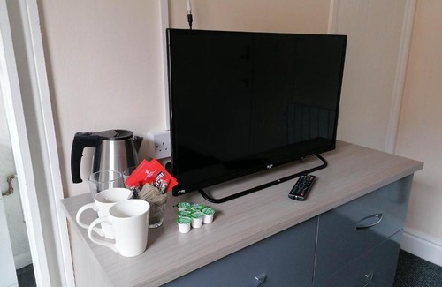 Ashby-de-la-Zouch Hotel | The Queens Head
