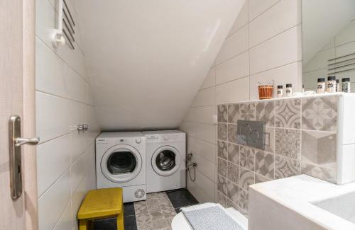 Parikia Apartment | The quiet corner of Skopa Street