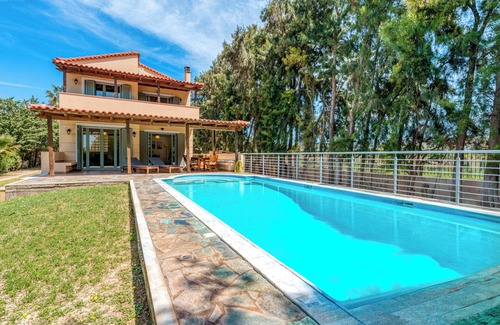 Keratea Villa | The Quiet Escape nnVilla Anavissos