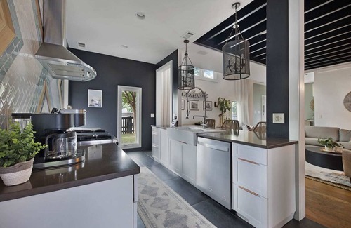 12 South House | The Rambler - Sparkling Pool & Steps to 12 South!