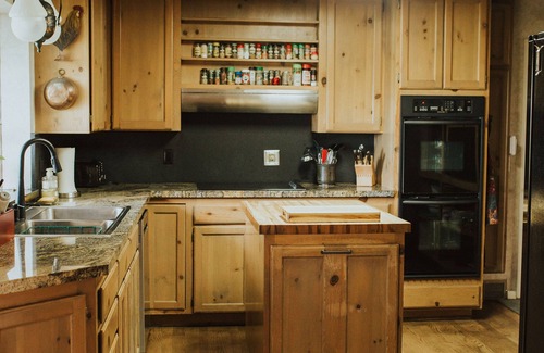 Caldwell House | The Ranch - Luxurious Country Home in the Heart of Sunnyslope Wine Trail
