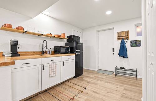 Rustic Hills Apartment | The Recharge-2 bedroom unit with in-unit washer & dryer, large TV, & kitchenette