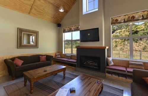 Lake Okareka House | The Red Barn is a spacious property - excellent for family holidays