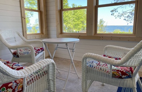 Washburn Cabin | The red cabin @ Bodin's resort