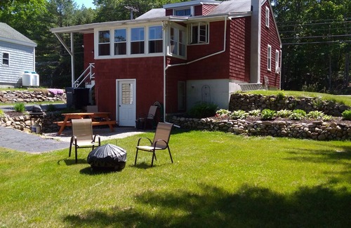 Biddeford Cottage | The Red Cottage on Pool Street (Rte.9) Biddeford, Maine