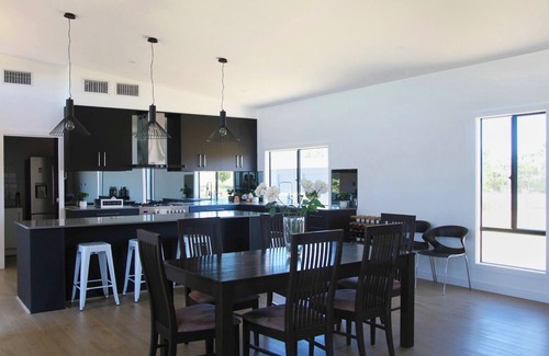 Nuriootpa Villa | The Red Door at Barossa Valley