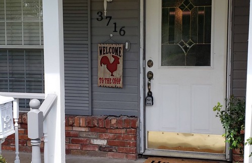 Richland Hills House | The Red Hen: Staycation! Swimming, Man Cave, Atari