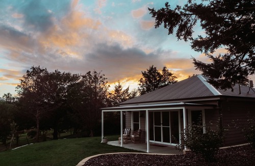 Glanmire Cottage | The Red Hill Nest a place to relax, unwind and rejuvenate x