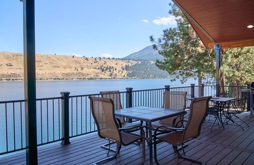 Joseph Cabin | The Red Kokanee at Wallowa Lake