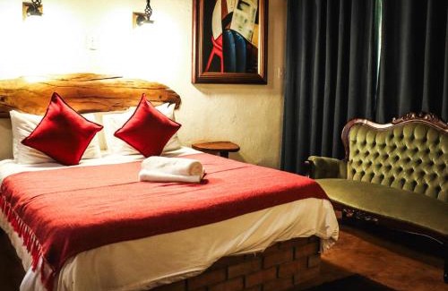 Tzaneen House | The Red Oak Guesthouse