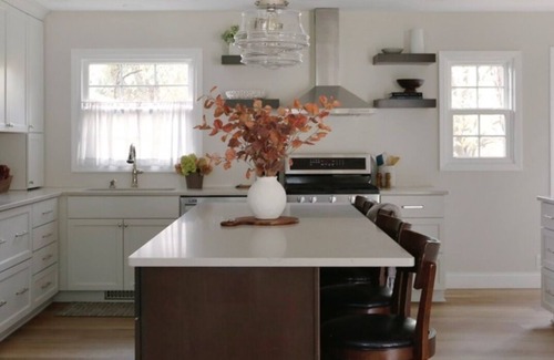Neenah House | The Reed House is a home away from home located in a quite neighborhood.