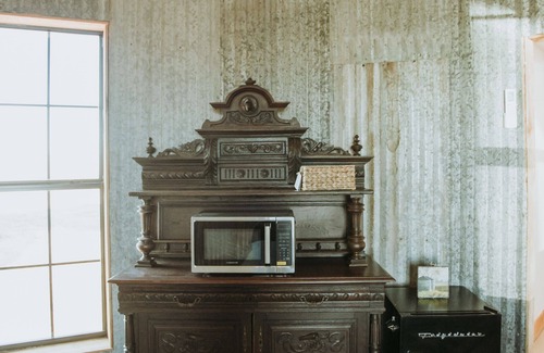 Lubbock Cottage | The Reeder Peter - Standard One Room Silo