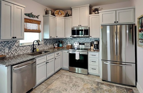 Rockport House | The Reel Getaway | Waterfront Home, Private Fishing Dock, Covered Patio + Swing!