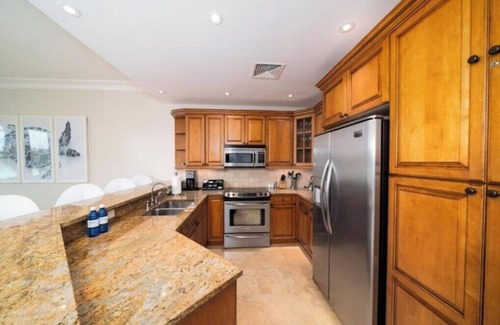 Grace Bay House | The Regent Grand 3BR Rental